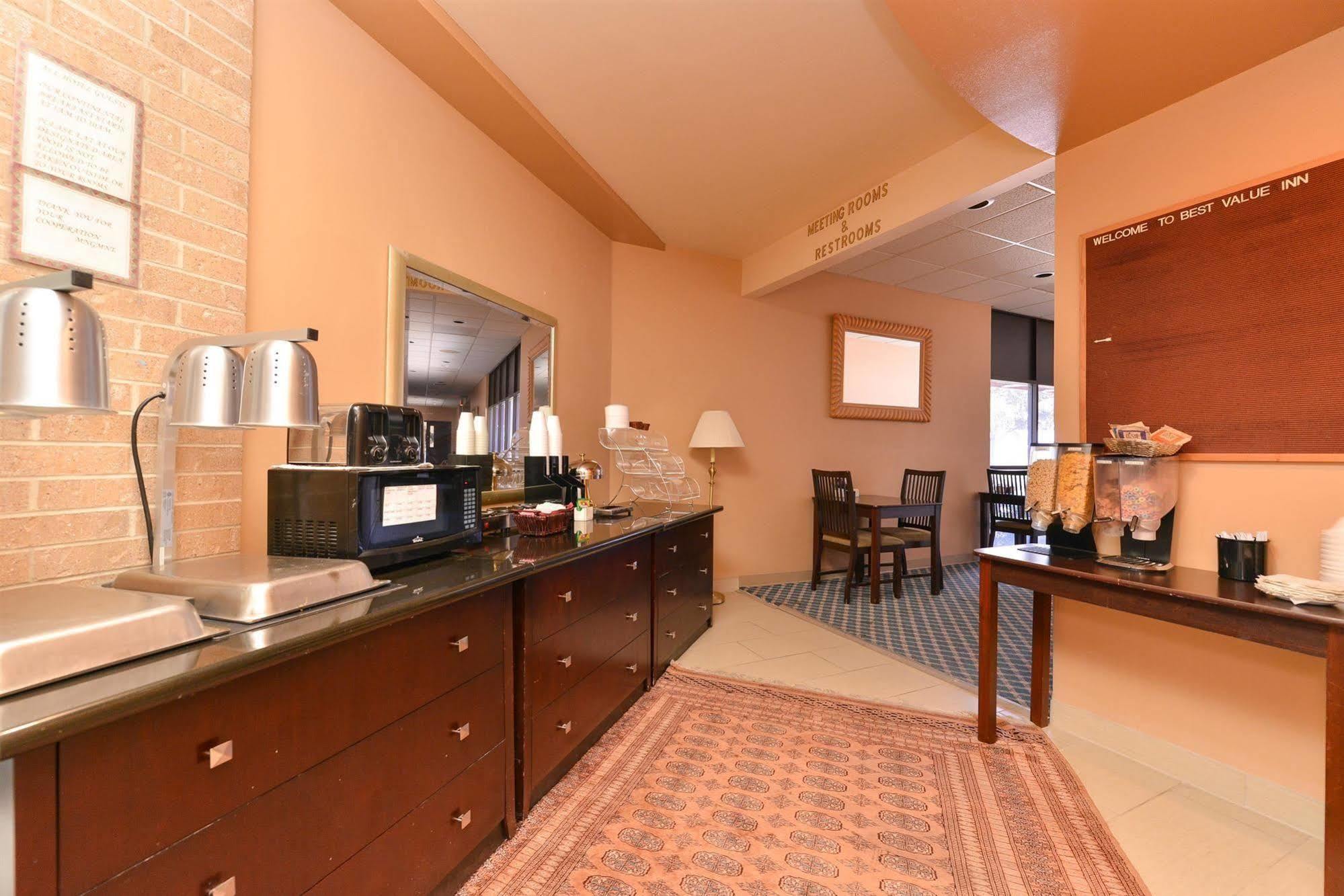Americas Best Value Inn And Suites Victoria Esterno foto